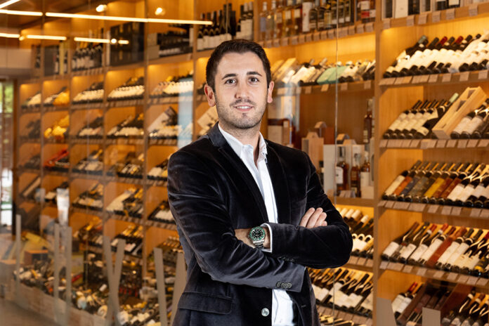 Mattia Favazza di enoteca Lux Wine